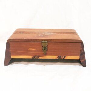 Vintage Cedar Chest Box Souvenir Jewelry Traverse City Michigan 9"